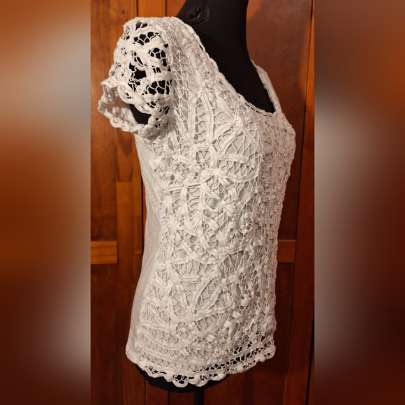I•N•C INTERNATIONAL CONCEPTS women's white t-shirt with lace overlay. Size P/L - Picture 2 of 6